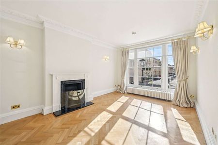 A five bedroom semi-detached house is available to rent in Regent's Park - Photo 3