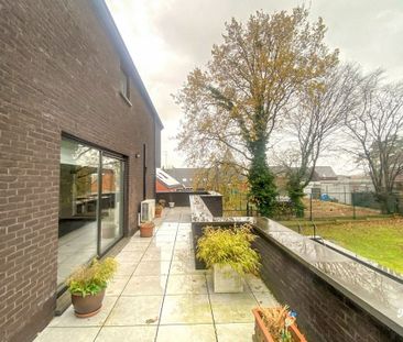 Stijlvol duplexappartement met 2 autostaanplaatsen in Lummen - Foto 2