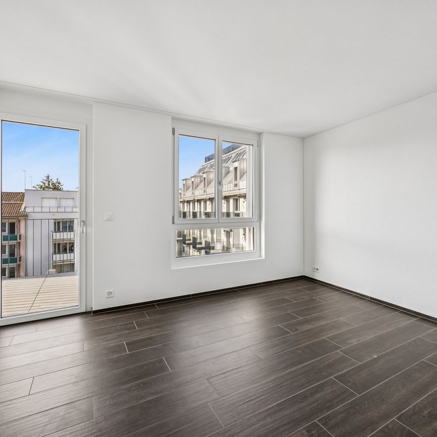 ERSTVERMIETUNG: 2.5-Zimmerwohnung an bester Lage in Zürich-Oerlikon - Foto 1