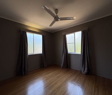 4 Rita Court, Kelso QLD 4815 - House For Rent - $490 | Domain - Photo 3