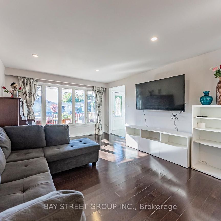 For Lease - 43 Sherwood Forest Drive Unit# Main Floor #2, Markham, Ontario - Photo 1