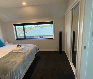 Executive large townhouse in the heart of Richmond - Photo 3