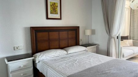 Piso de alquiler en Calle Avenida de Uruguay, 7, Playa Poniente - Photo 3