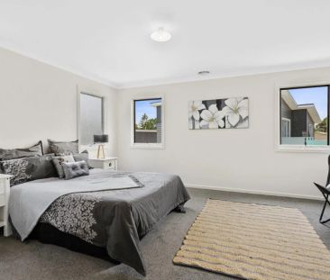 Near new & deceptively spacious - Photo 4