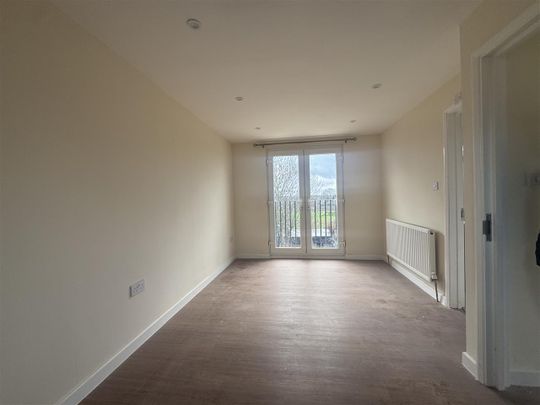 Downing Drive, Greenford - Photo 1