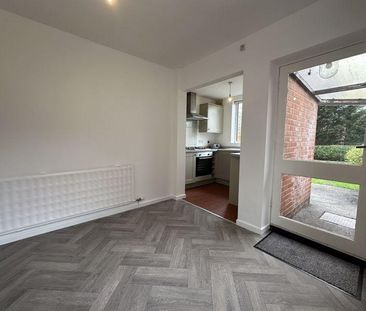 3 bedroom semi-detached bungalow to rent - Photo 3