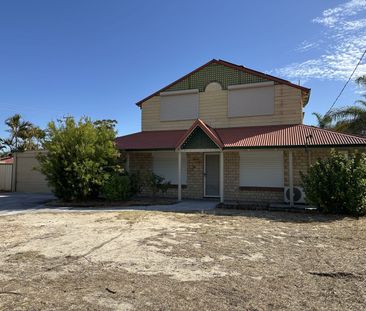Charming Family Home in Seville Grove - Photo 3