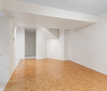 For Lease - 3986 Bloor Street, Toronto, Ontario - Photo 2