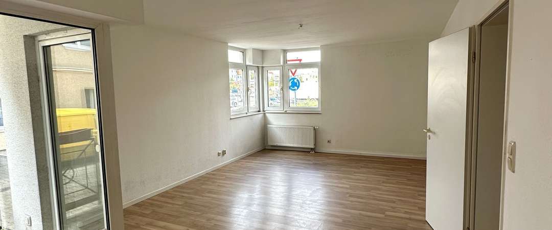 ++Erdgeschosswohnung mit 2 Balkone und Tiefgarage++ - Foto 1