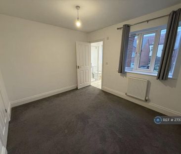 3 bedroom semi-detached house to rent - Photo 5