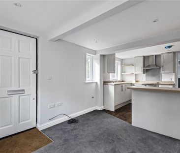 2 bedroom end of terrace house to rent - Photo 6