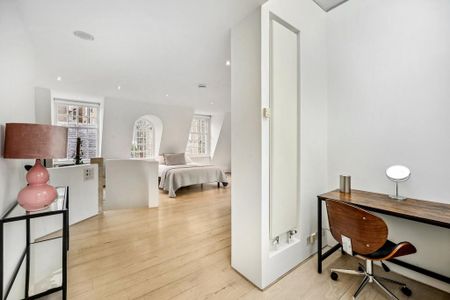 3 bedroom mews to rent - Photo 5