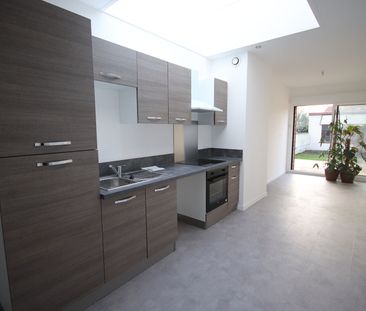 Location Maison 5 pièces 104m² ST ANDRE LEZ LILLE 59350 - Photo 2