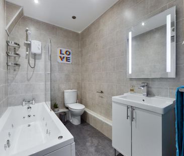 1 bedroom in a house share to rent - Photo 5