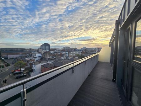 2 bedroom flat to rent - Photo 5