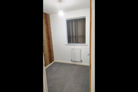 3 Bed Semi-Detached House, Wheaters Street, M7 - Photo 3