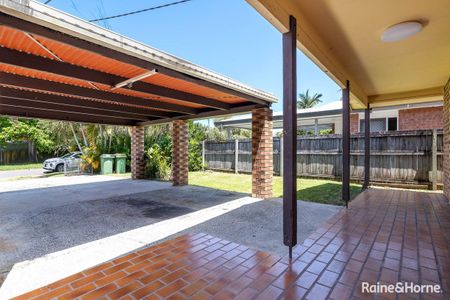 8 Mark St, Redland Bay, QLD 4165 - Photo 3