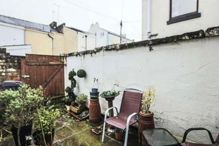 2 Bedroom Terrace House to Rent in Higher Walton - Photo 5