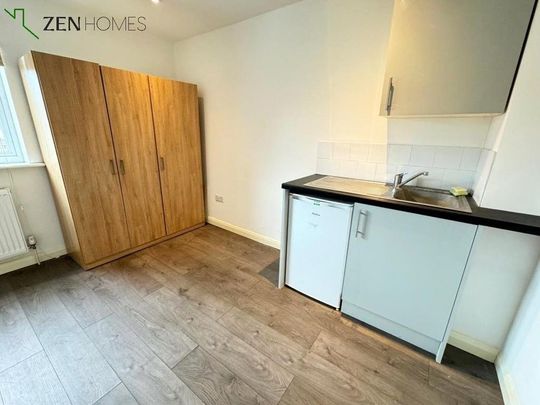 Studio to rent - Photo 1