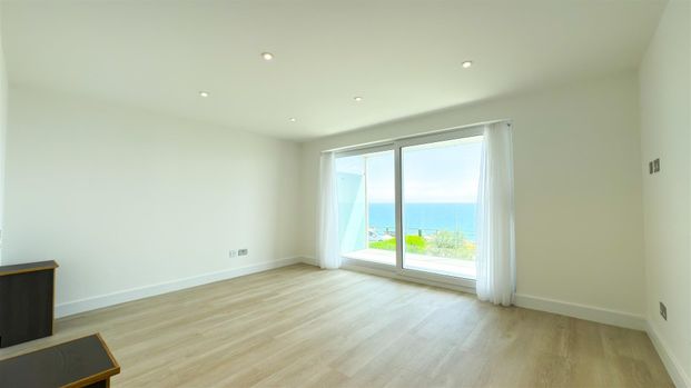 3 Bedroom Apartment - Photo 1