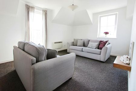 2 bedroom flat to rent - Photo 2