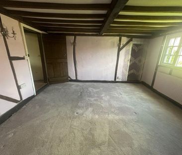 Available 4 Bed Cottage - Photo 6