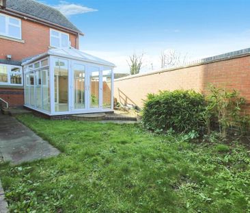 3 bedroom detached house to rent - Photo 2