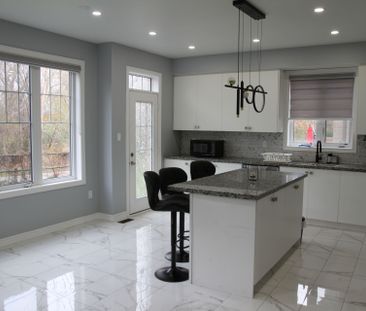 For Lease - 31 Swordfish Drive, Whitby, Ontario - Photo 6