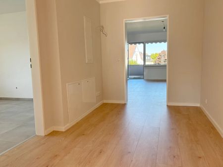 WIE NEU: 4-Zimmer-Wohnung mit Balkon in Paffrath in Gartenlage - Photo 2