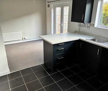 3 bedroom terraced house to rent - Photo 6