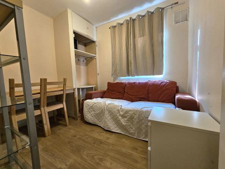 1 bedroom flat to rent - Photo 4