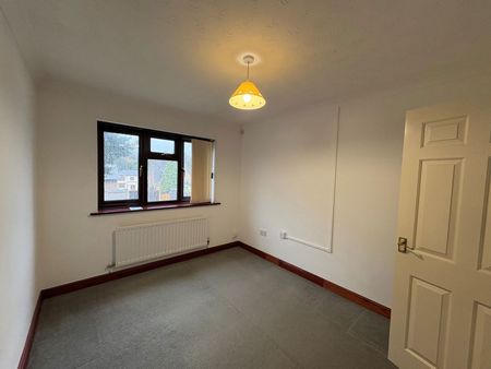 Newland Gardens, Cradley Heath - Photo 5