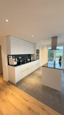 4.5-room attic apartment with a beautiful terrace with a view! - Photo 2