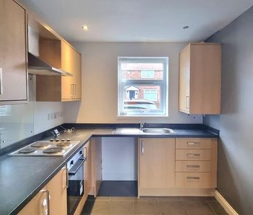 2 bedroom terraced house to rent - Photo 3