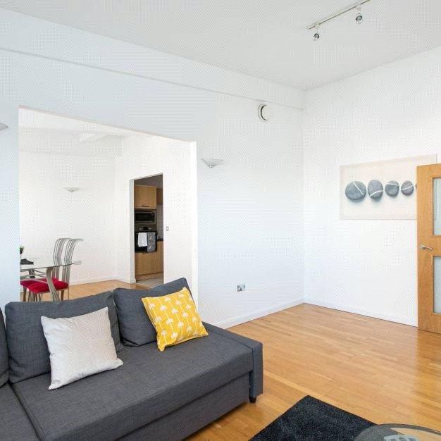 2 bedroom penthouse to rent - Photo 1