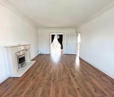 4 bedroom detached house to rent - Photo 3