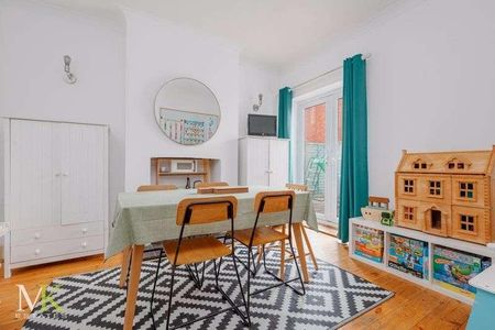 Curzon Road, Bournemouth, BH1 - Photo 2