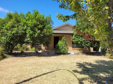 25 Emma Way, Glenroy NSW 2640 - House For Rent | Domain - Photo 2