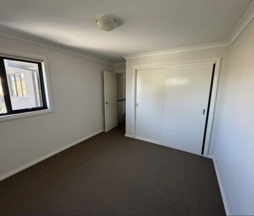 Townhouse Living - Photo 6