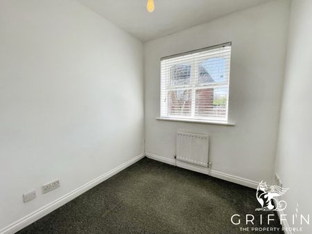 Daniel Close, Chafford Hundred, Grays, RM16 - Photo 4