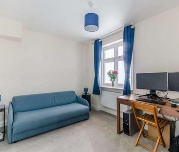 Holmbush Road, Putney, SW15 - Photo 5