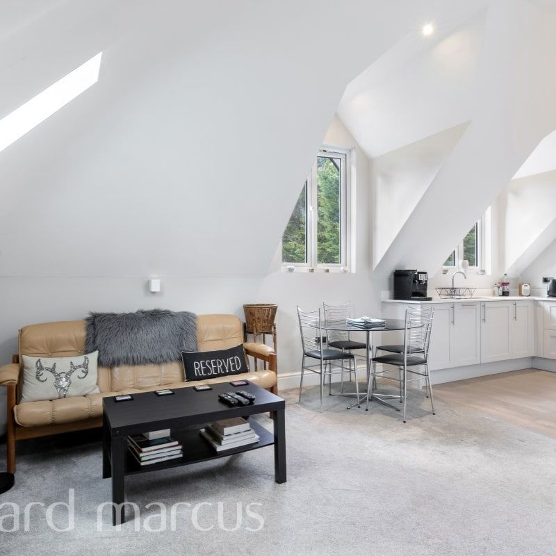 Riddlesdown Road, PURLEY - Photo 1