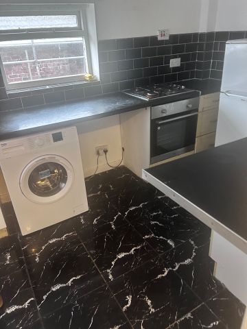 1 Bed Flat, Huntly Road, L6 - Photo 5