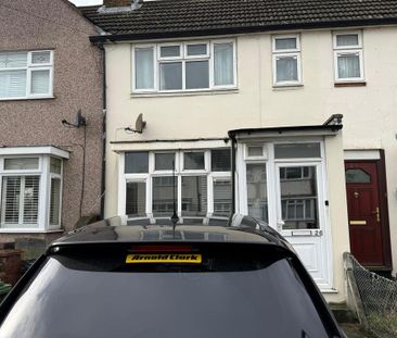 3 bedroom terraced house to rent - Photo 3