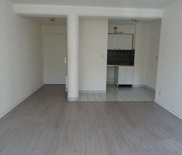 Location Appartement 2 pièces 39m² ORLEANS 45000 - Photo 3