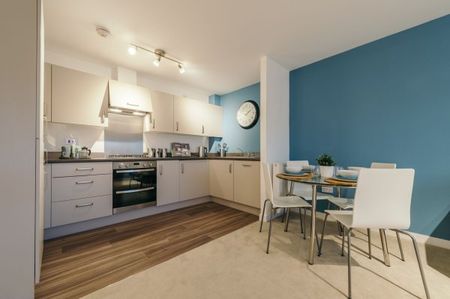 Springfield Gardens, Glasgow, G31 - Photo 3