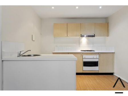 Three-Bedroom Apartment in a Fabulous Location - Photo 2