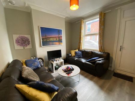 4 bedroom house share to rent - Photo 2