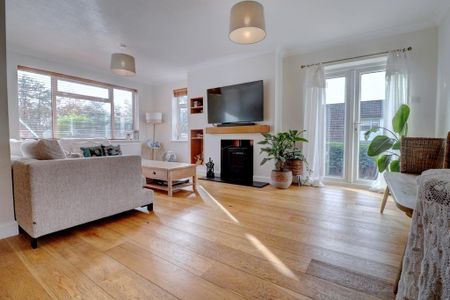 4 bedroom detached house to rent - Photo 3