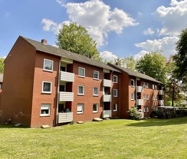 Demnächst frei! Renovierte 4-Zimmer-Wohnung mit Balkon in Delmenhor... - Photo 1